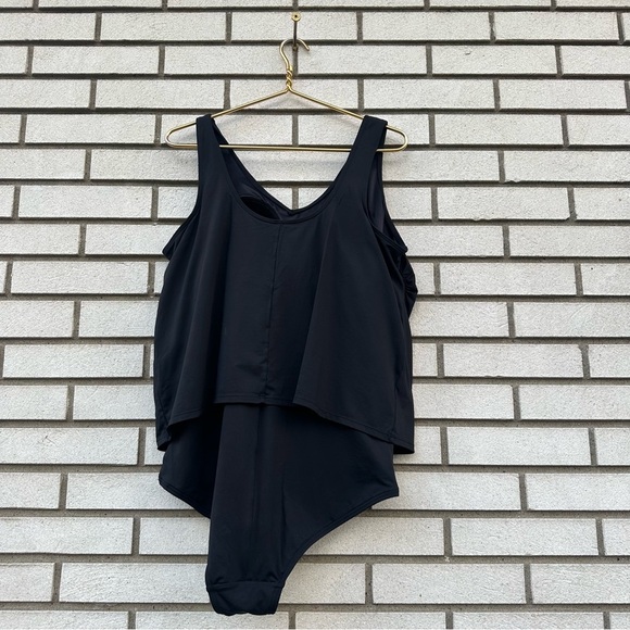 Lands’ End Women's Chlorine Resistant V Neck One Piece Fauxkini Swimsuit - Picture 7 of 11